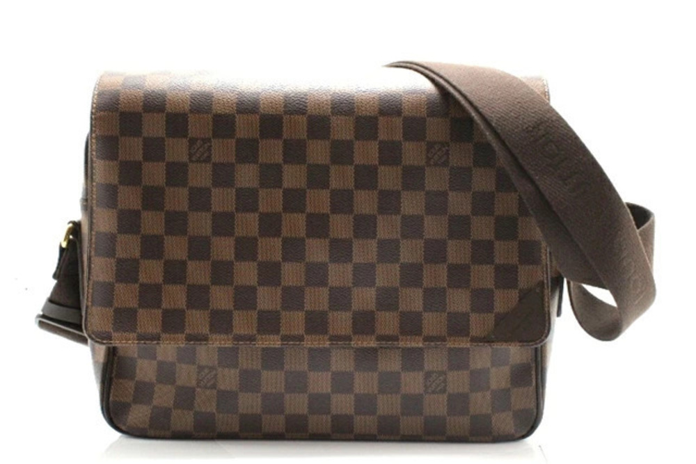 LOUIS VUITTON Shelton Shoulder Bag Damier